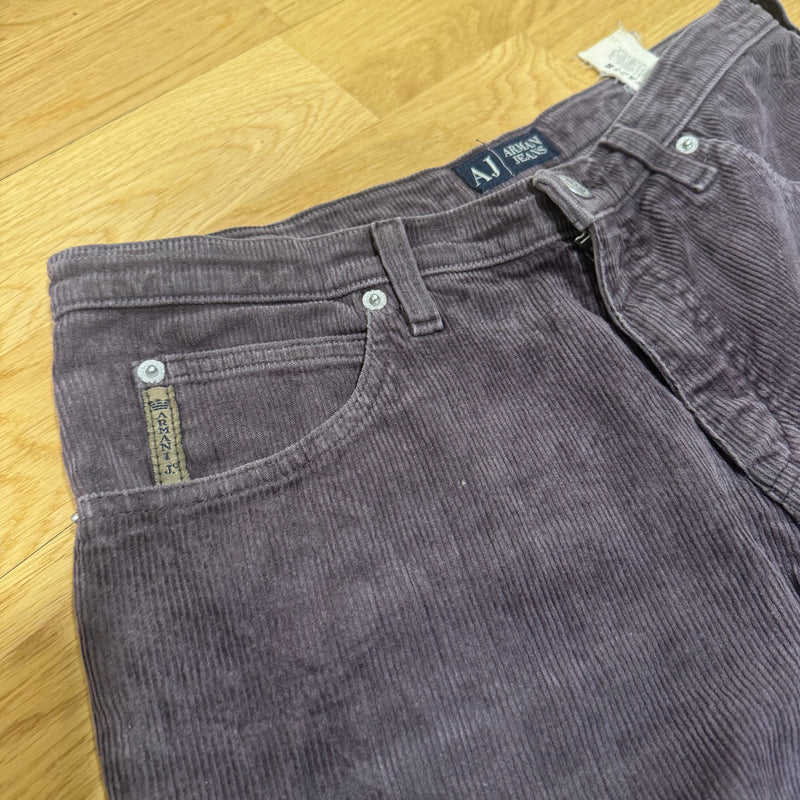 Detailansicht: Sourced limited accessories and clothes Armani Jeans brown vintage loose pants – Logo, Nähte oder Material