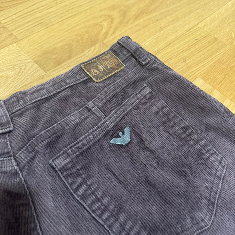 Detailansicht: Sourced limited accessories and clothes Armani Jeans brown vintage loose pants – Logo, Nähte oder Material
