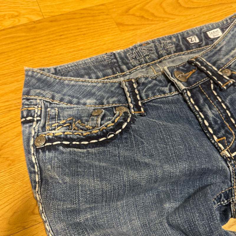 Detailansicht: Sourced limited accessories and clothes Miss Me Y2K wide leg low waist jeans – Logo, Nähte oder Material