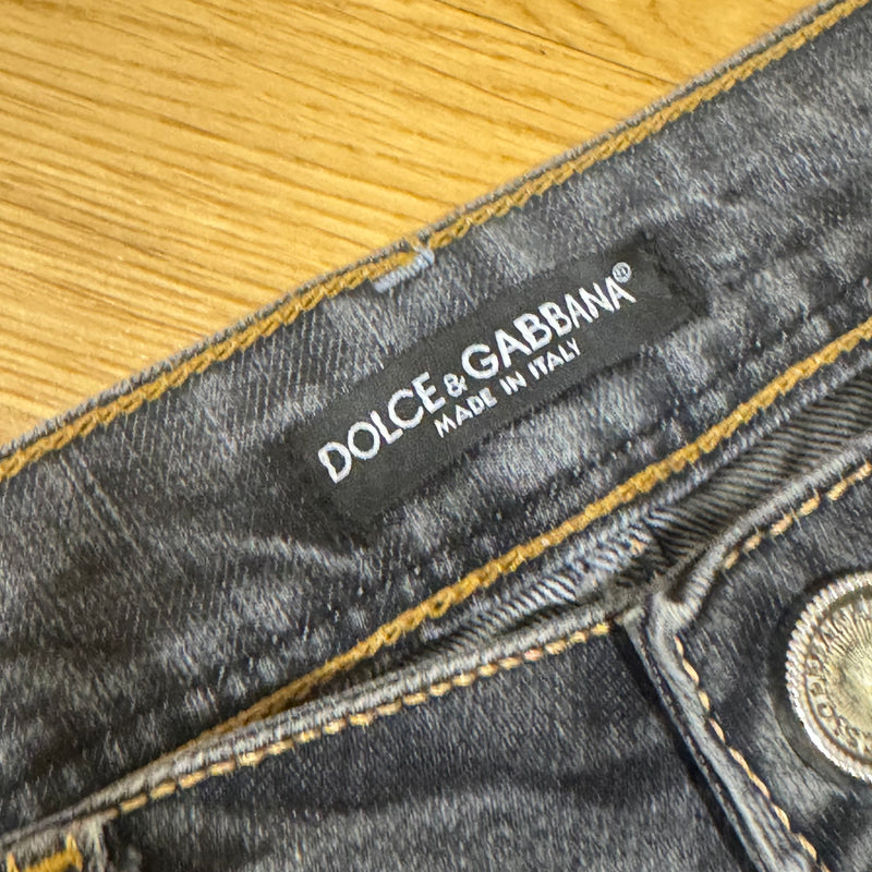 Detailansicht: Sourced limited accessories and clothes Dolce & Gabbana vintage classic jeans – Logo, Nähte oder Material