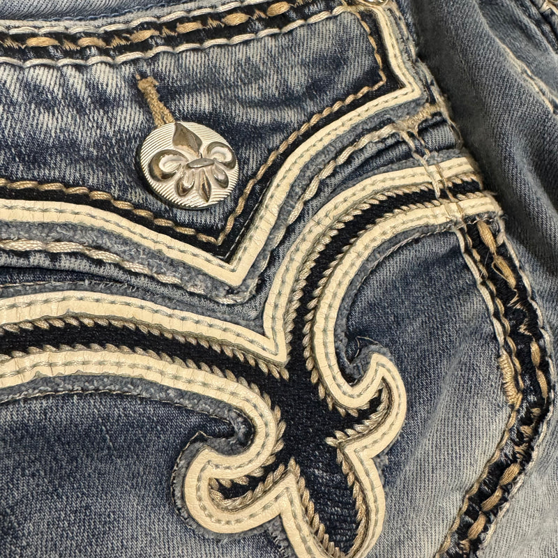 Detailansicht: Sourced limited accessories and clothes Rock Revival Y2K wide leg stone washed jeans – Logo, Nähte oder Material