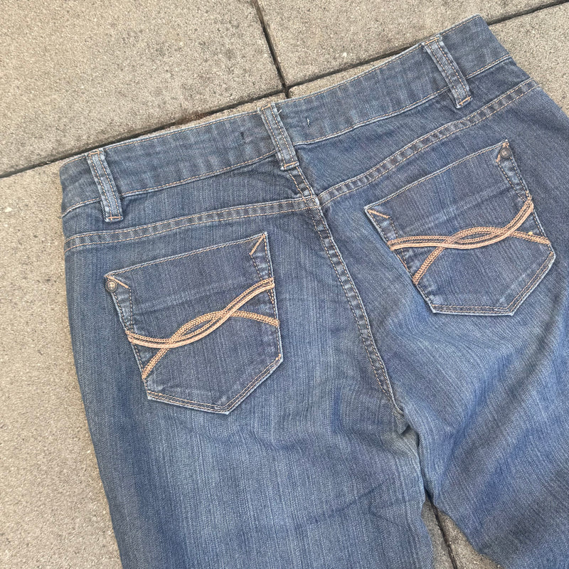 Detailansicht: Sourced limited accessories and clothes Camaïeu vintage baggy retro jeans – Logo, Nähte oder Material