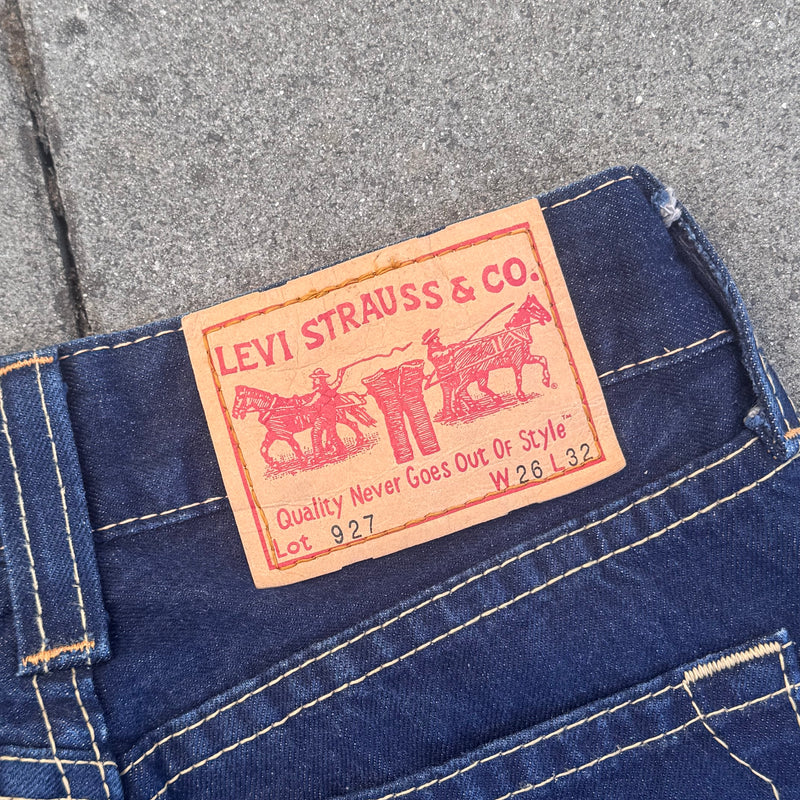 Detailansicht: Sourced limited accessories and clothes Levi Strauss vintage bootcut jeans – Logo, Nähte oder Material
