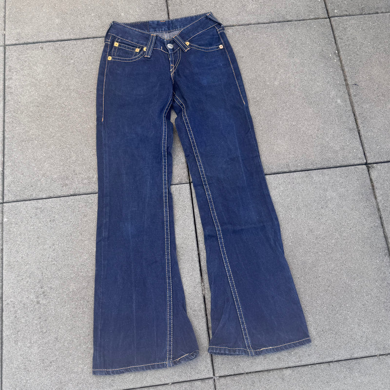Detailansicht: Sourced limited accessories and clothes Levi Strauss vintage bootcut jeans – Logo, Nähte oder Material