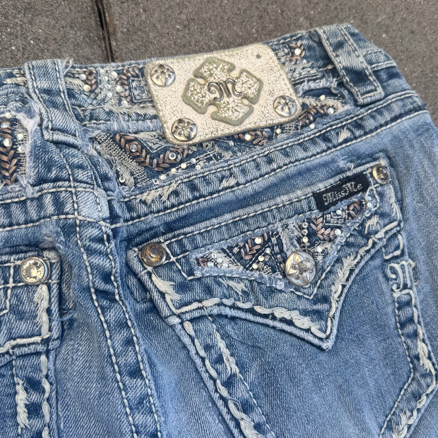 Miss Me mid rise straight Y2K jeans