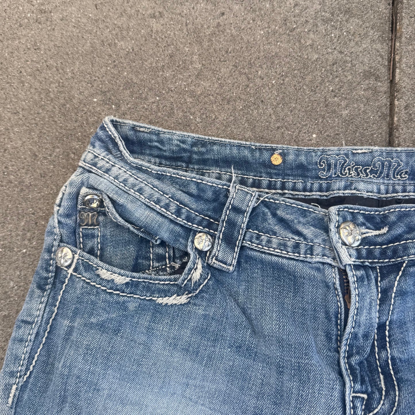 Miss Me mid rise straight Y2K jeans