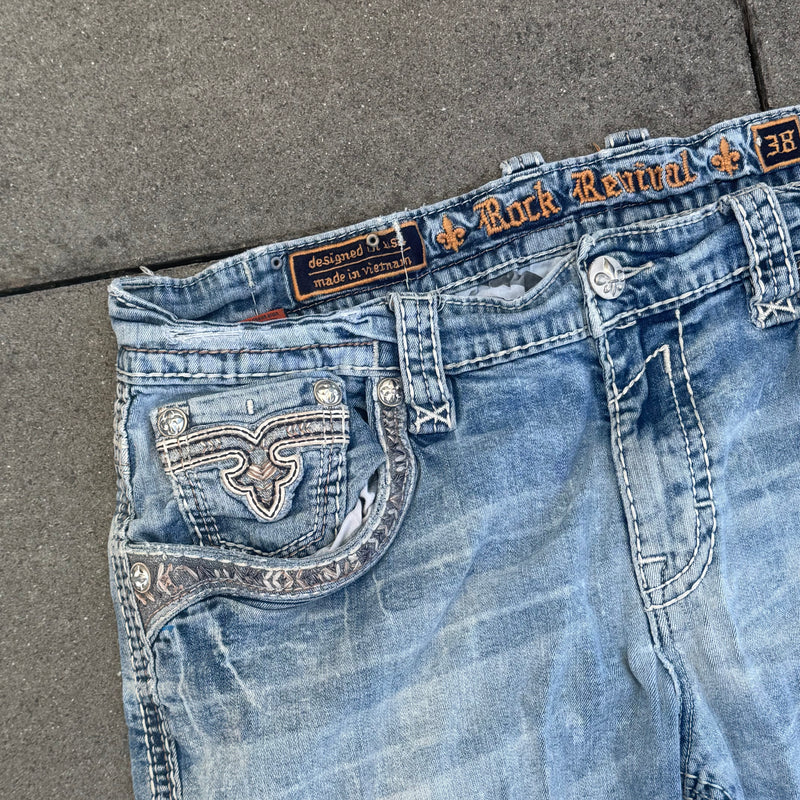 Detailansicht: Sourced limited accessories and clothes Rock Revival vintage straight leg denim jeans – Logo, Nähte oder Material