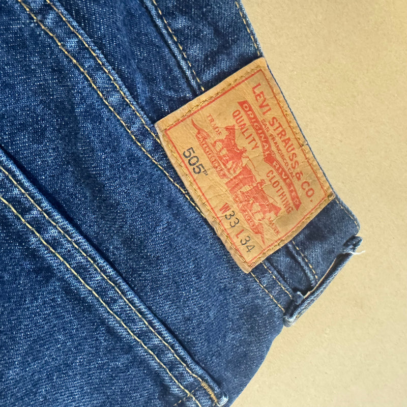 Detailansicht: Sourced limited accessories and clothes Levi Strauss denim straight leg jeans – Logo, Nähte oder Material