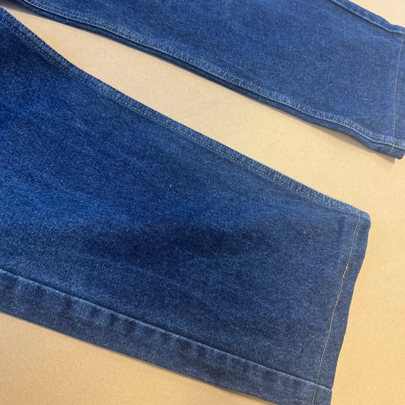 Detailansicht: Sourced limited accessories and clothes Levi Strauss denim straight leg jeans – Logo, Nähte oder Material