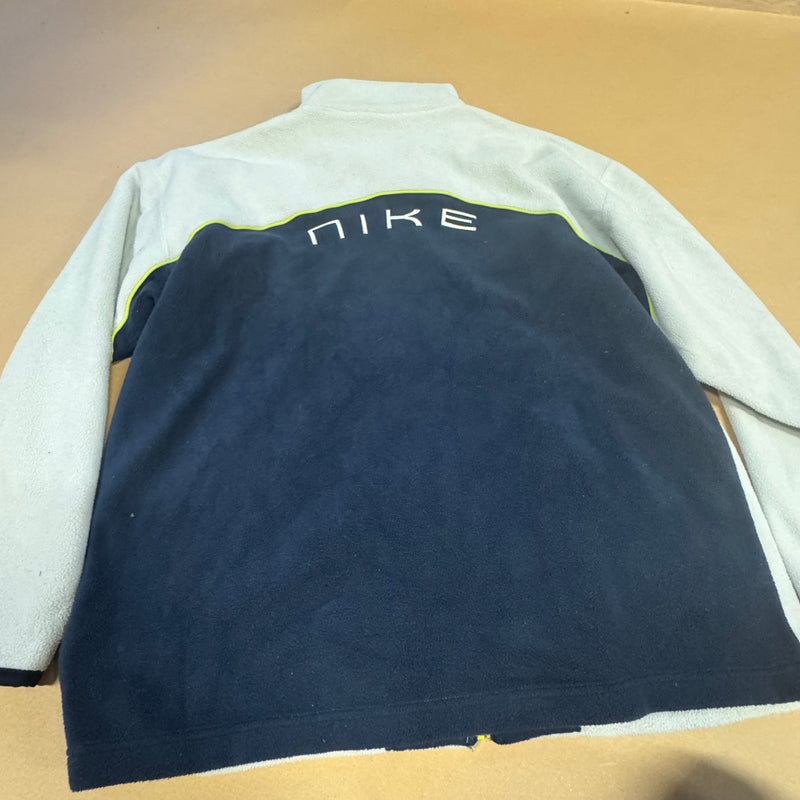 Detailansicht: Sourced limited accessories and clothes Nike vintage fleece zipped sweatshirt – Logo, Nähte oder Material