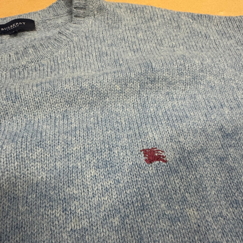 Detailansicht: Sourced limited accessories and clothes Burberry London blue wool knitted crewneck – Logo, Nähte oder Material