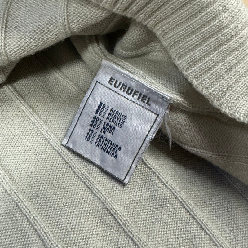 Detailansicht: Sourced limited accessories and clothes Yves Saint Laurent striped vintage sweater – Logo, Nähte oder Material