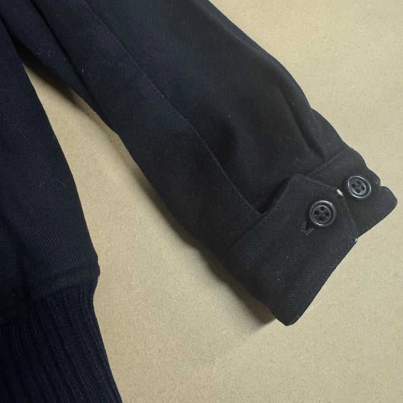 Detailansicht: Sourced limited accessories and clothes Burberry vintage black bomber coat – Logo, Nähte oder Material
