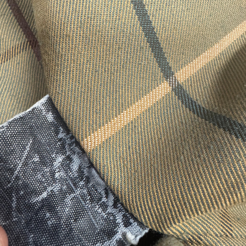 Detailansicht: Sourced limited accessories and clothes Burberry vintage black bomber coat – Logo, Nähte oder Material