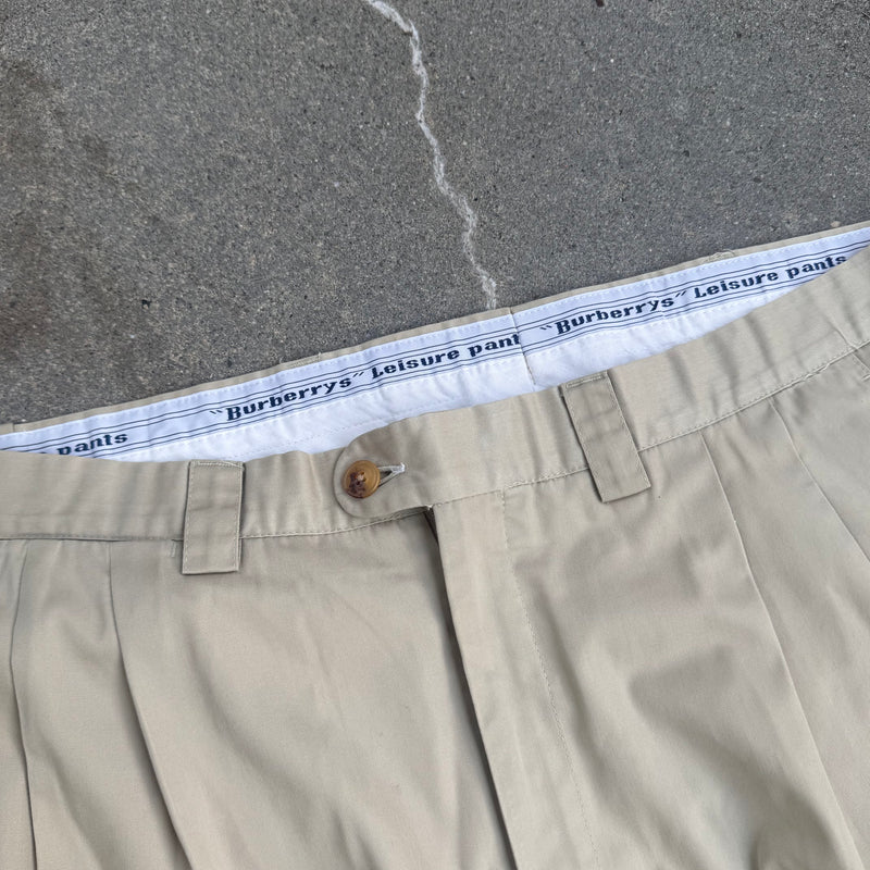 Detailansicht: Sourced limited accessories and clothes Burberry Leisure vintage dress pants – Logo, Nähte oder Material