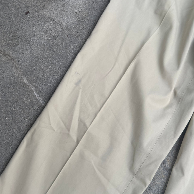 Detailansicht: Sourced limited accessories and clothes Burberry Leisure vintage dress pants – Logo, Nähte oder Material