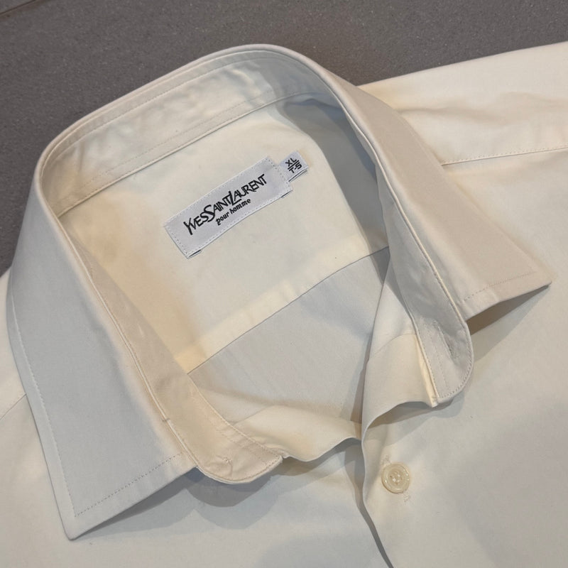 Detailansicht: Sourced limited accessories and clothes Yves Saint Laurent vintage white shirt – Logo, Nähte oder Material