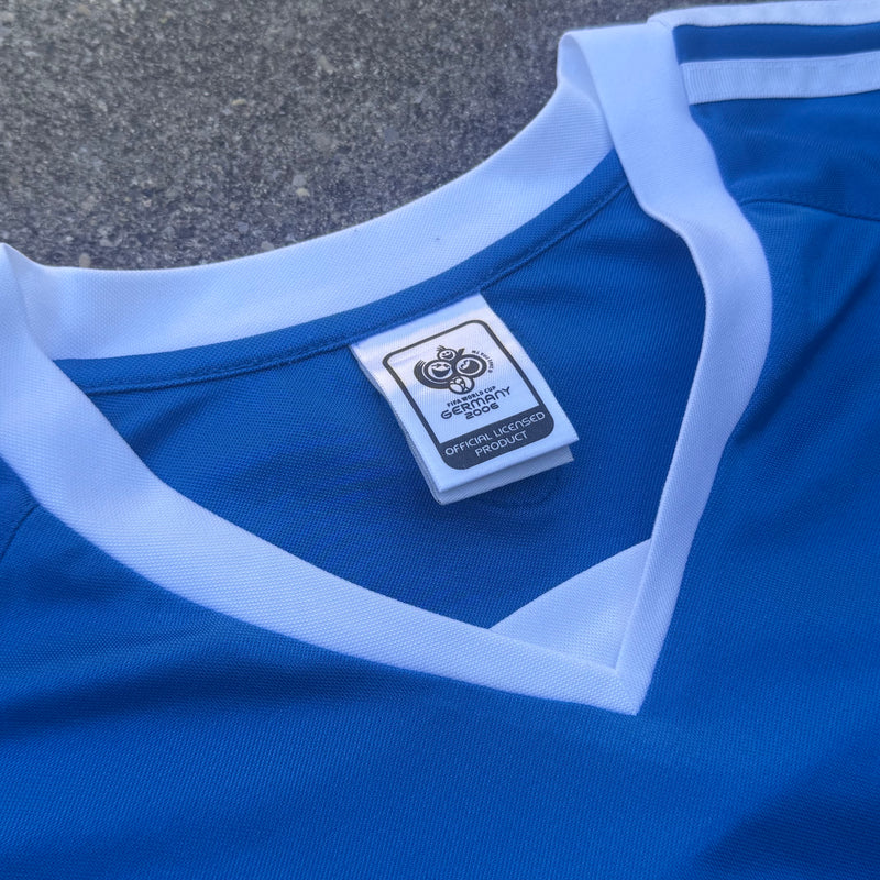 Detailansicht: Sourced limited accessories and clothes Adidas Italia World Cup 2006 T-shirt – Logo, Nähte oder Material