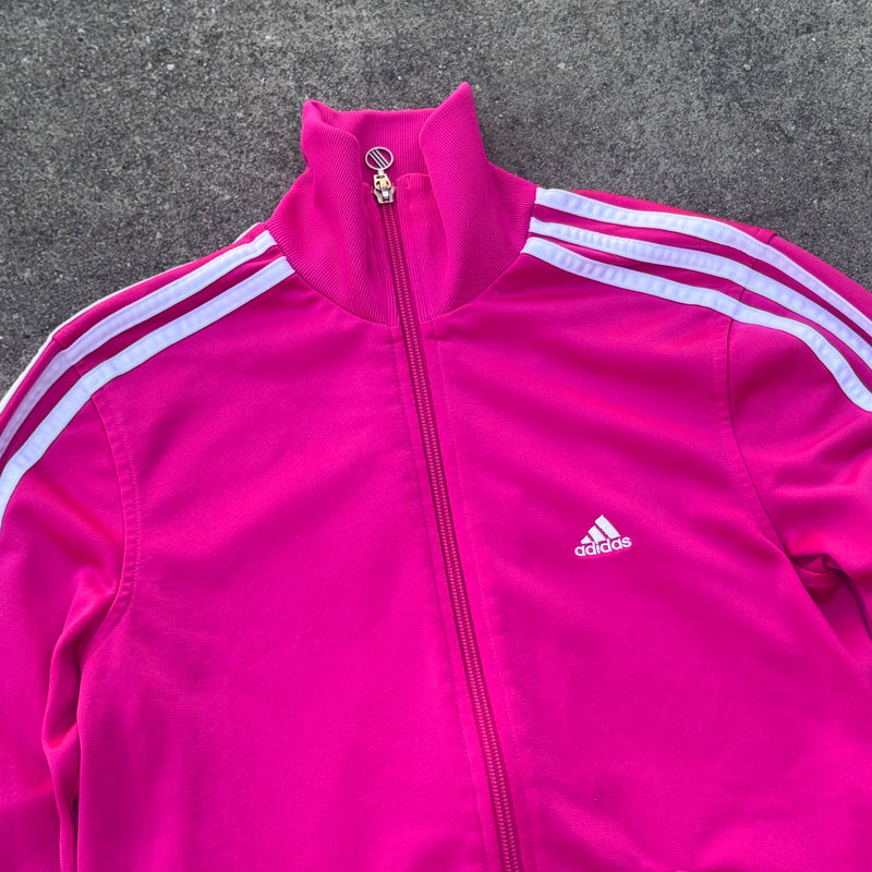 Detailansicht: Sourced limited accessories and clothes Adidas Y2K retro pink track jacket – Logo, Nähte oder Material