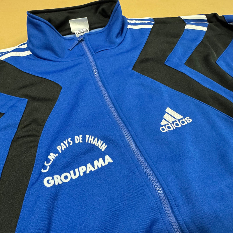 Detailansicht: Sourced limited accessories and clothes Adidas vintage “sapeurs pompiers” 90s track jacket – Logo, Nähte oder Material