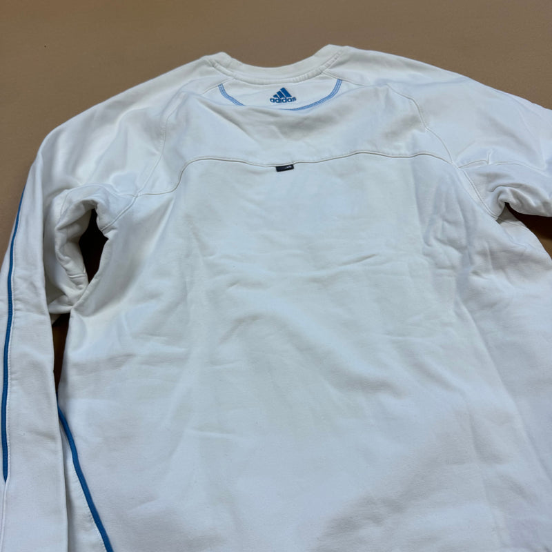 Detailansicht: Sourced limited accessories and clothes Adidas Ferrari vintage 90s sweatshirt – Logo, Nähte oder Material