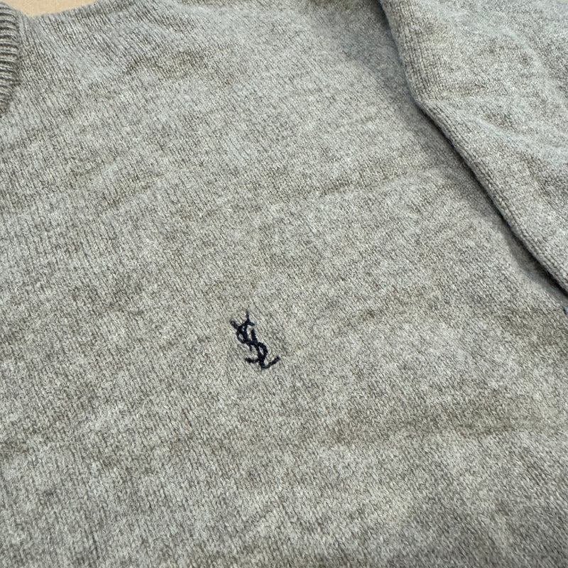 Detailansicht: Sourced limited accessories and clothes Yves Saint Laurent vintage wool sweatshirt – Logo, Nähte oder Material