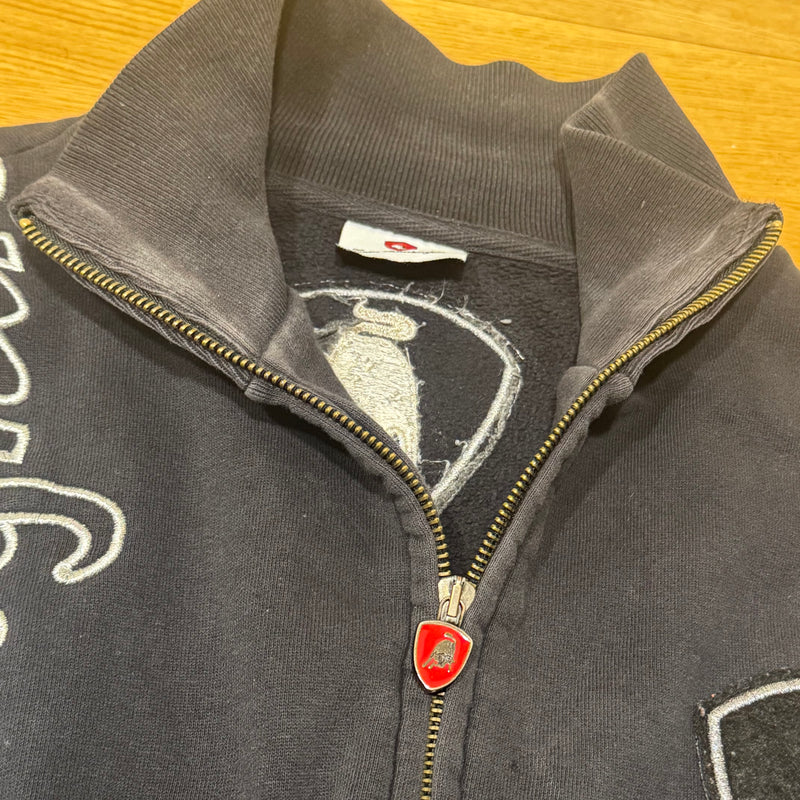 Detailansicht: Sourced limited accessories and clothes Lamborghini Italia streetwear 00s retro jacket – Logo, Nähte oder Material