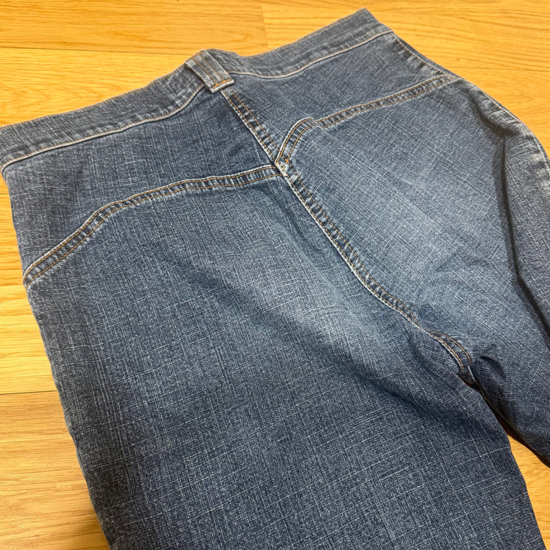 Detailansicht: Sourced limited accessories and clothes Miss Sixty high-waisted wide-leg jeans – Logo, Nähte oder Material