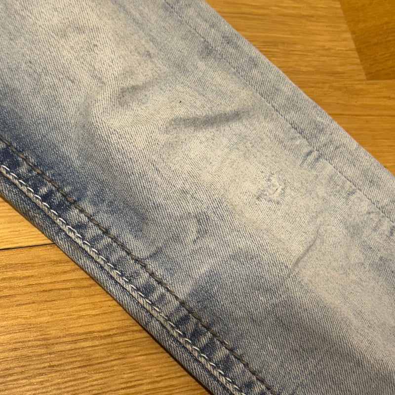 Detailansicht: Sourced limited accessories and clothes Rock Revival y2k vintage women’s denim jeans – Logo, Nähte oder Material