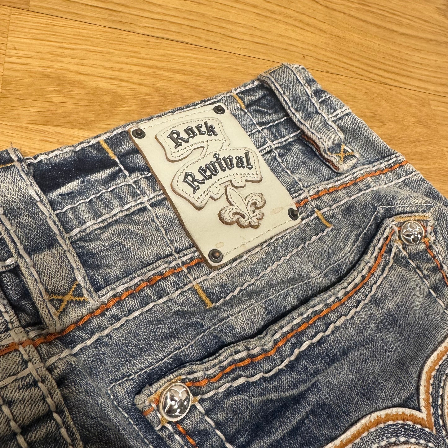 Rock Revival y2k vintage ripped straight jeans