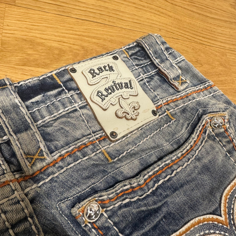 Detailansicht: Sourced limited accessories and clothes Rock Revival y2k vintage ripped straight jeans – Logo, Nähte oder Material