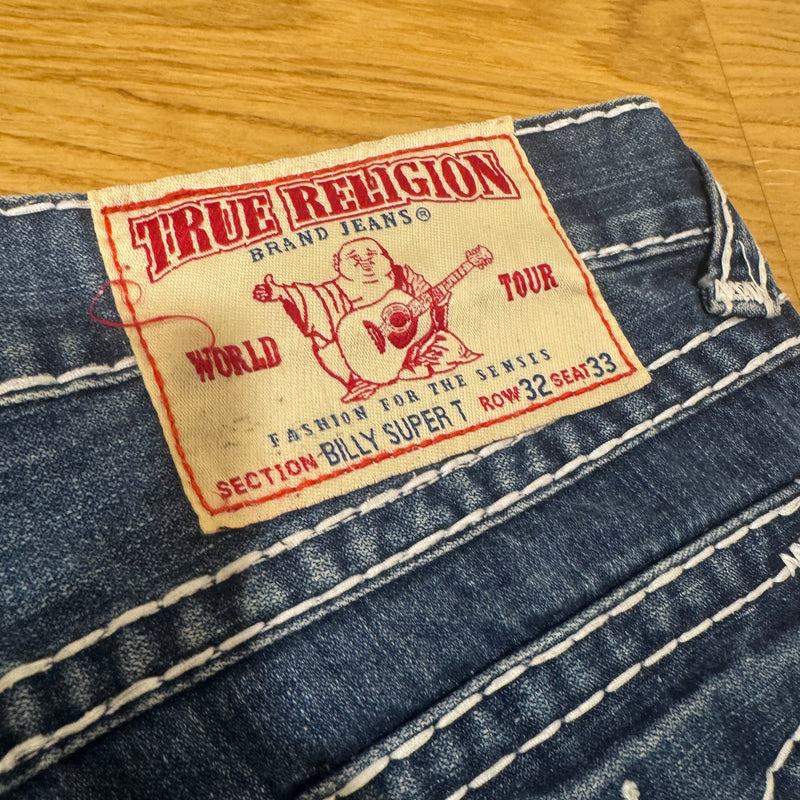 Detailansicht: Sourced limited accessories and clothes True Religion World Tour straight-leg denim jeans – Logo, Nähte oder Material