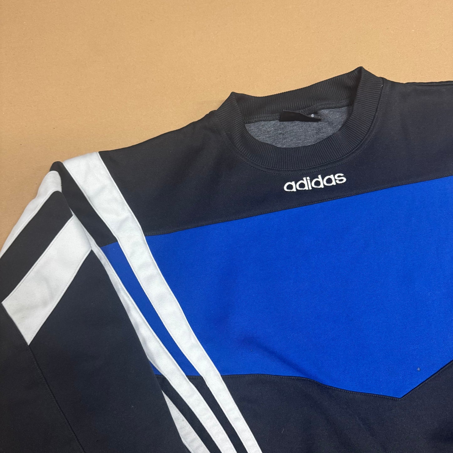 Adidas vintage 90s sweatshirt
