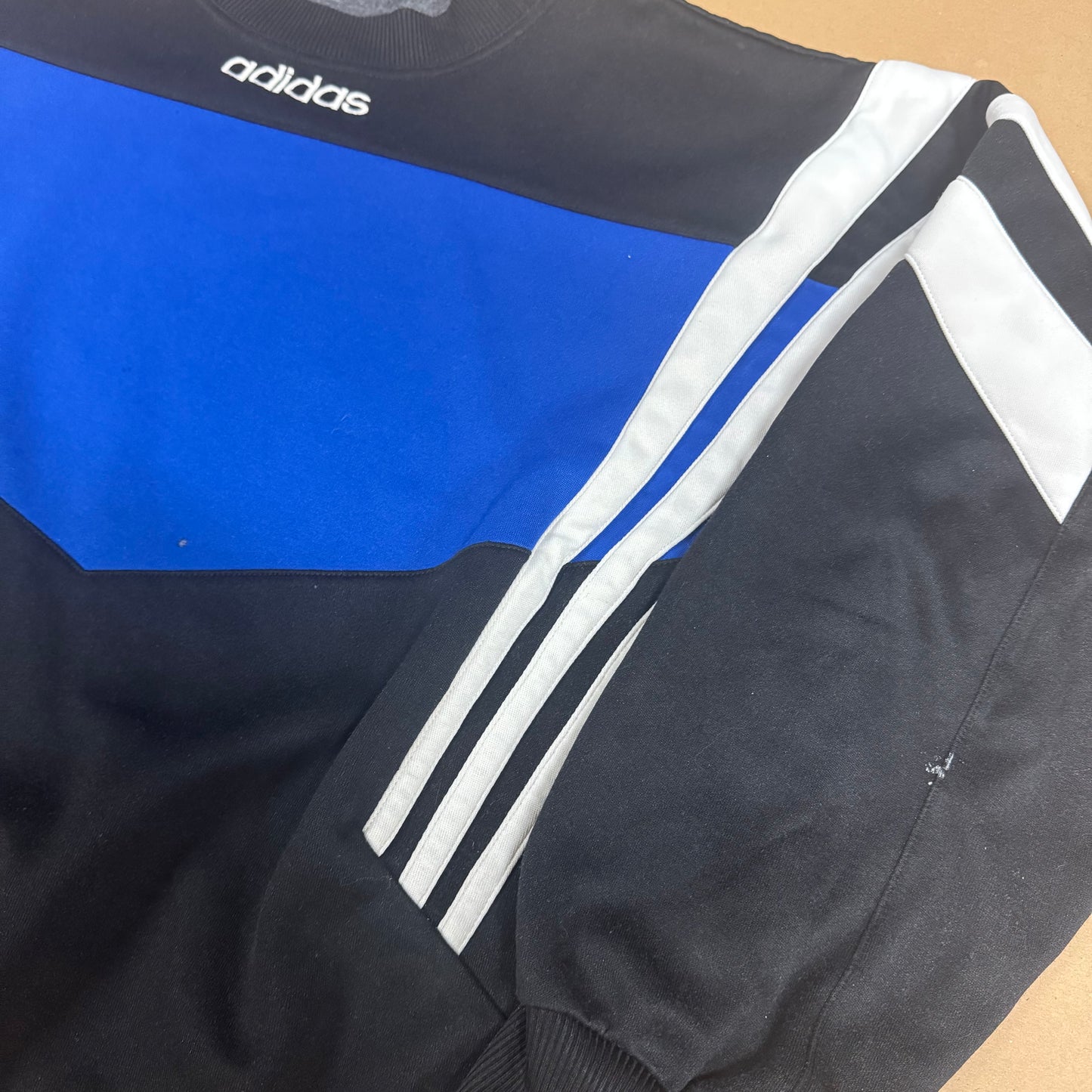 Adidas vintage 90s sweatshirt