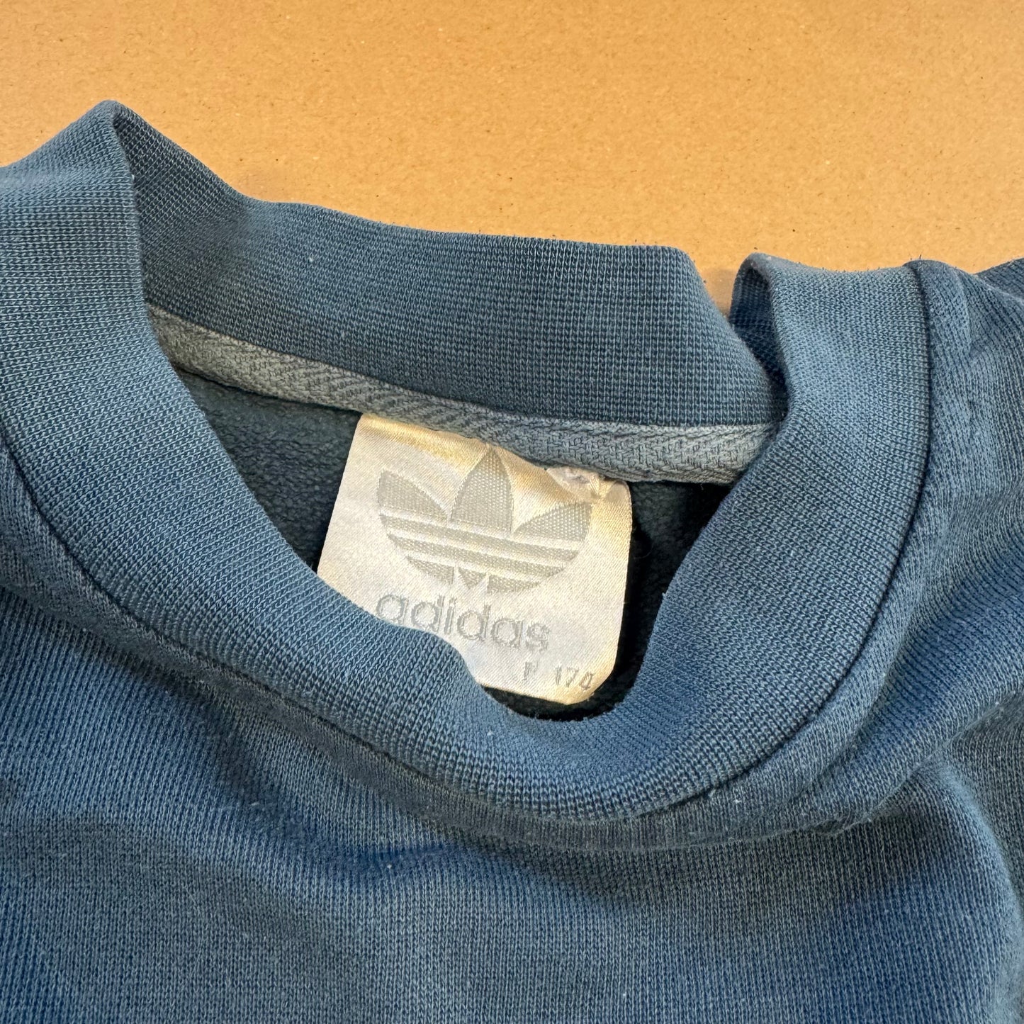 Adidas vintage 80s streetwear sweater