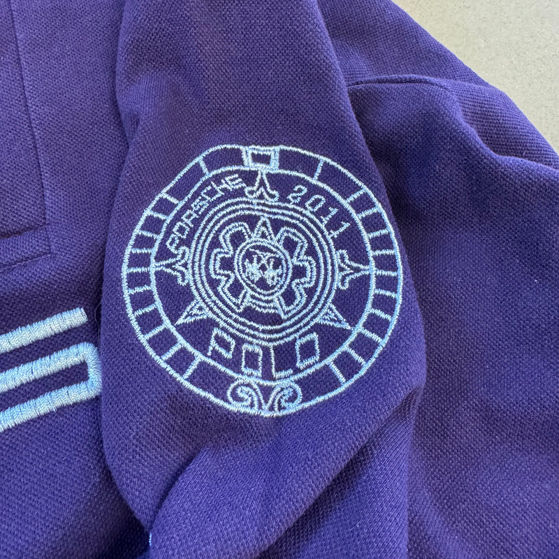 Detailansicht: Sourced limited accessories and clothes La Martina Porsche 2011 purple long sleeve polo shirt – Logo, Nähte oder Material