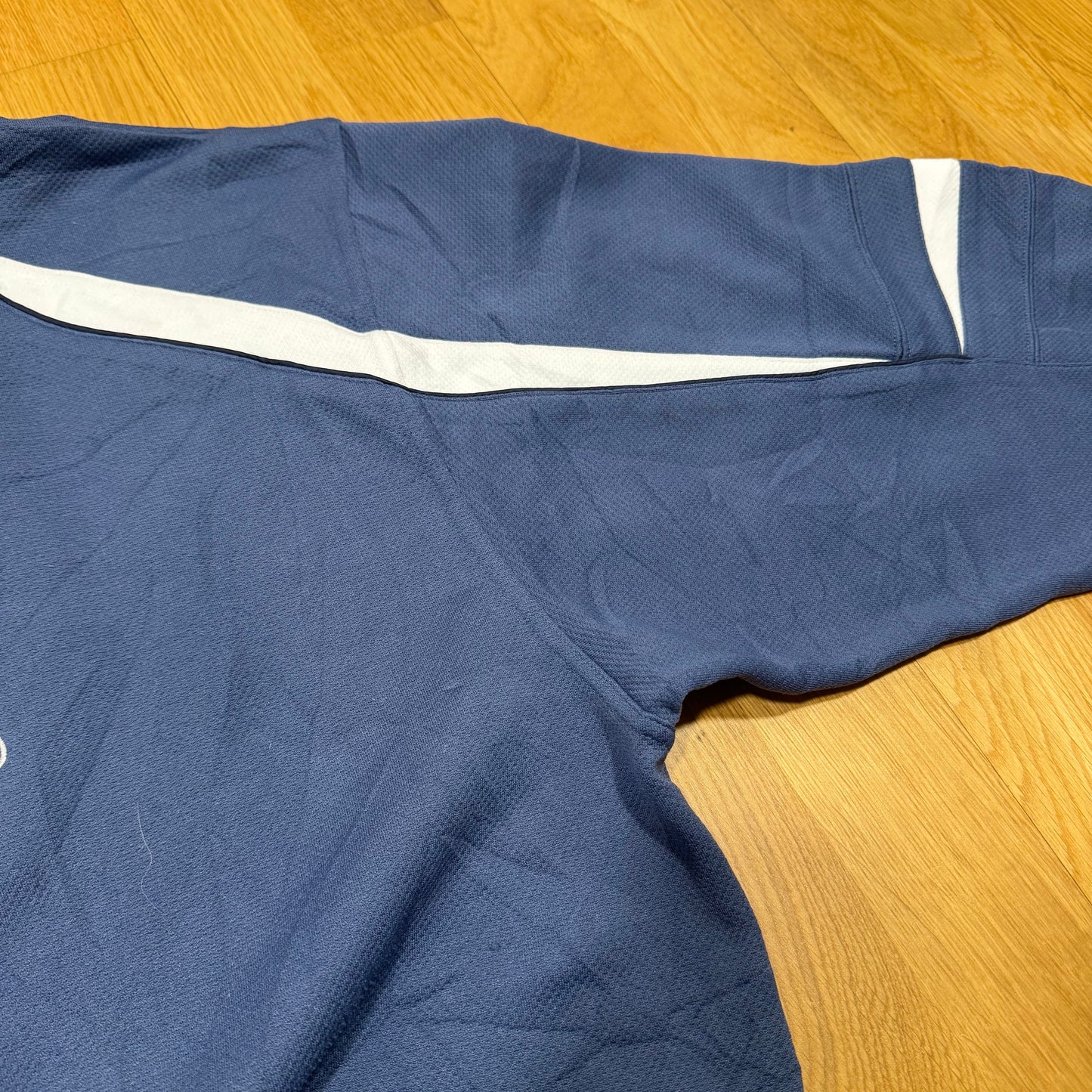 Umbro streetwear style 00s sweatshirt