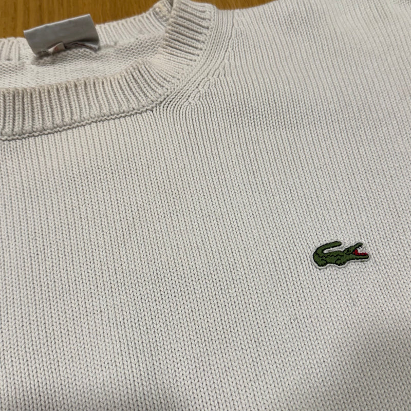 Detailansicht: Sourced limited accessories and clothes Lacoste vintage white knitted sweatshirt – Logo, Nähte oder Material