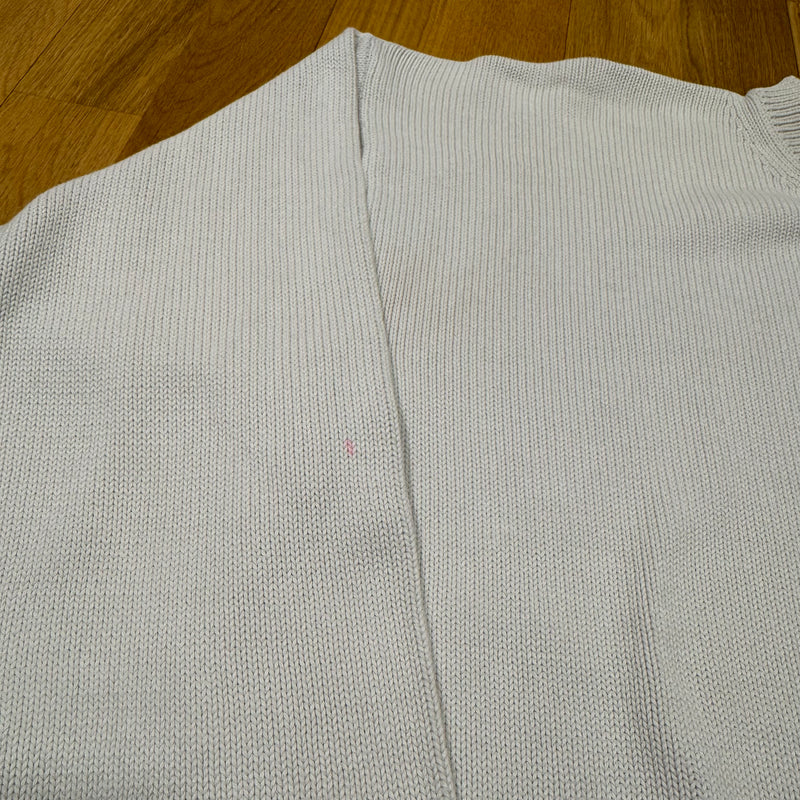 Detailansicht: Sourced limited accessories and clothes Lacoste vintage white knitted sweatshirt – Logo, Nähte oder Material