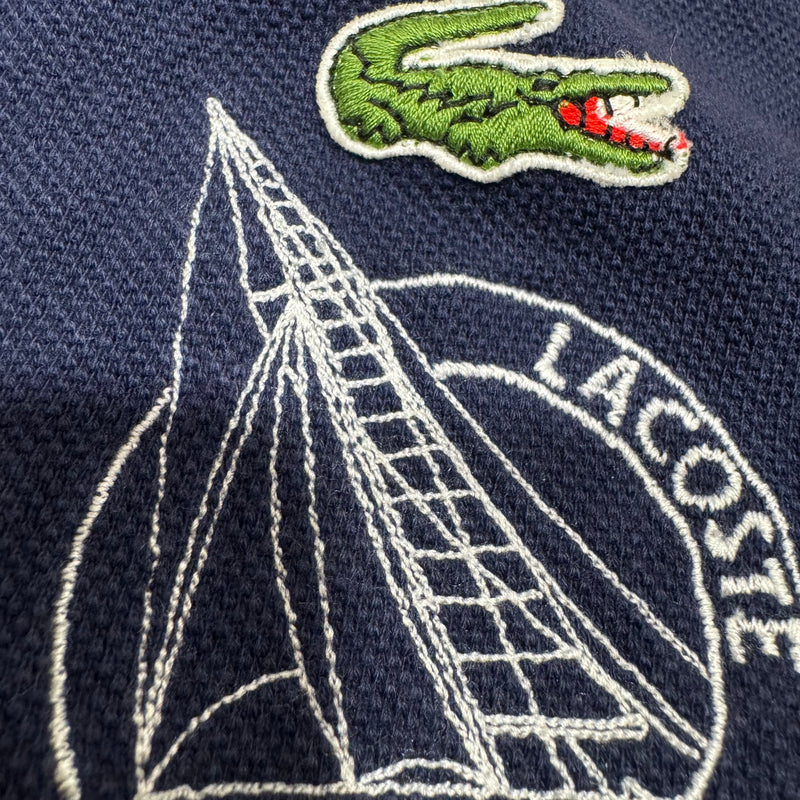 Detailansicht: Sourced limited accessories and clothes Lacoste Sailing vintage navy blue sweater – Logo, Nähte oder Material