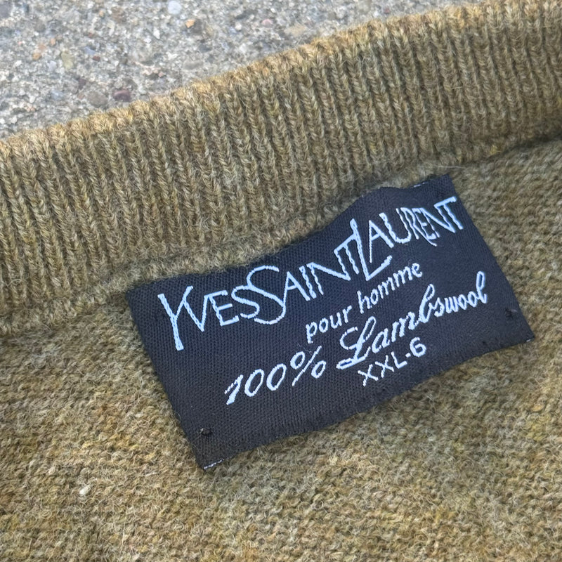 Detailansicht: Sourced limited accessories and clothes Yves Saint Laurent vintage lambswool sweatshirt – Logo, Nähte oder Material