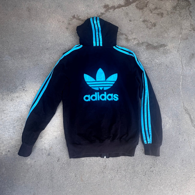 Detailansicht: Sourced limited accessories and clothes Adidas Y2K Firebird black zip-up hoodie – Logo, Nähte oder Material
