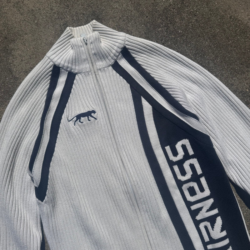 Detailansicht: Sourced limited accessories and clothes Airness streetwear 00s knitted zip jacket – Logo, Nähte oder Material