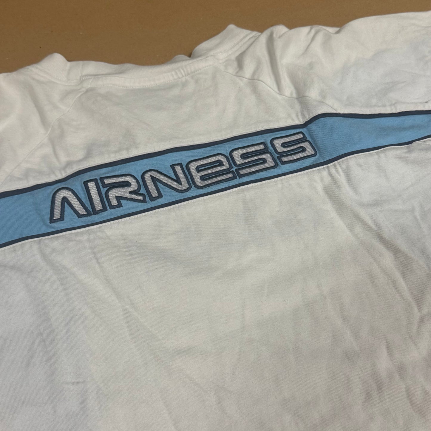 Airness streetwear 00s t-shirt
