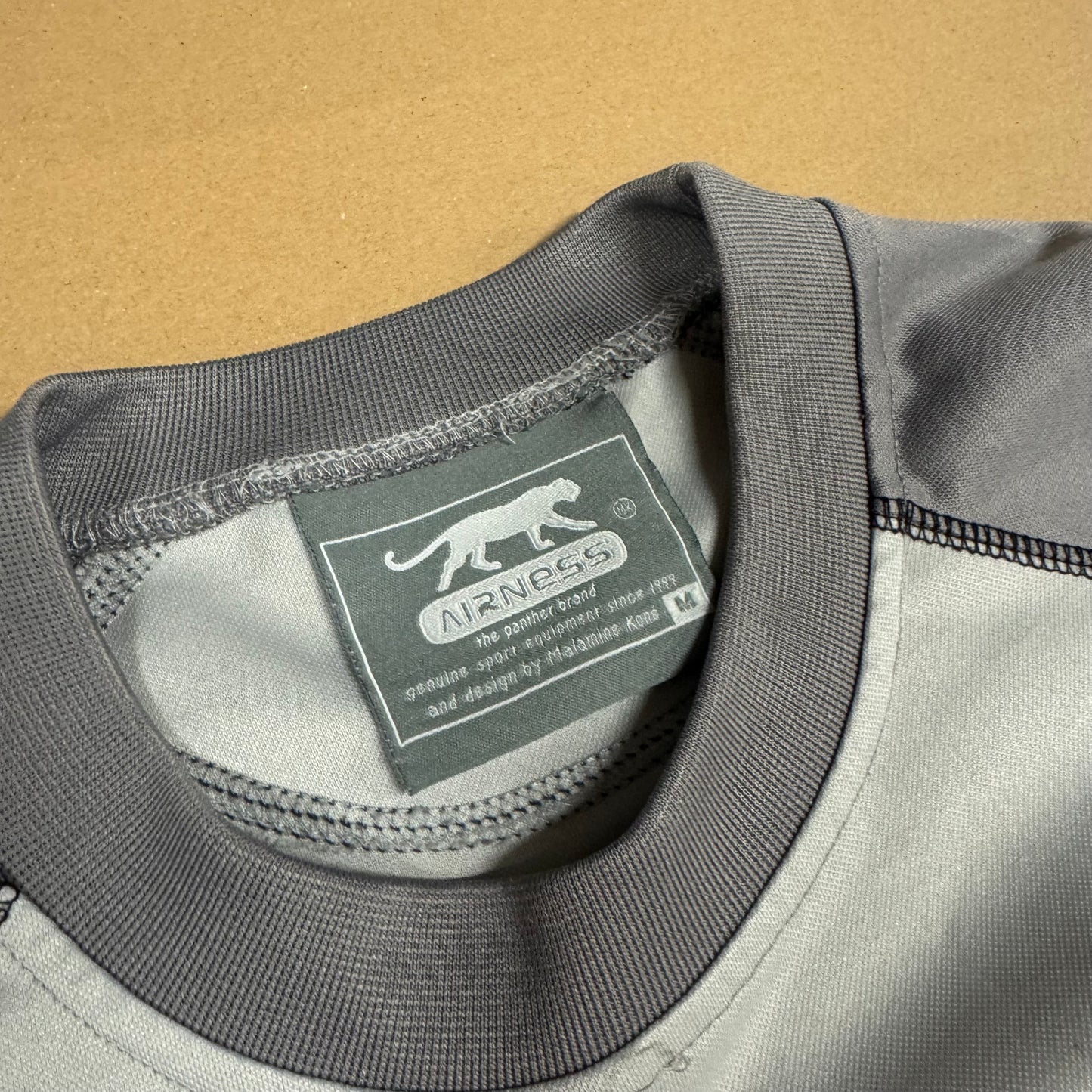 Airness streetwear 00s grey t-shirt