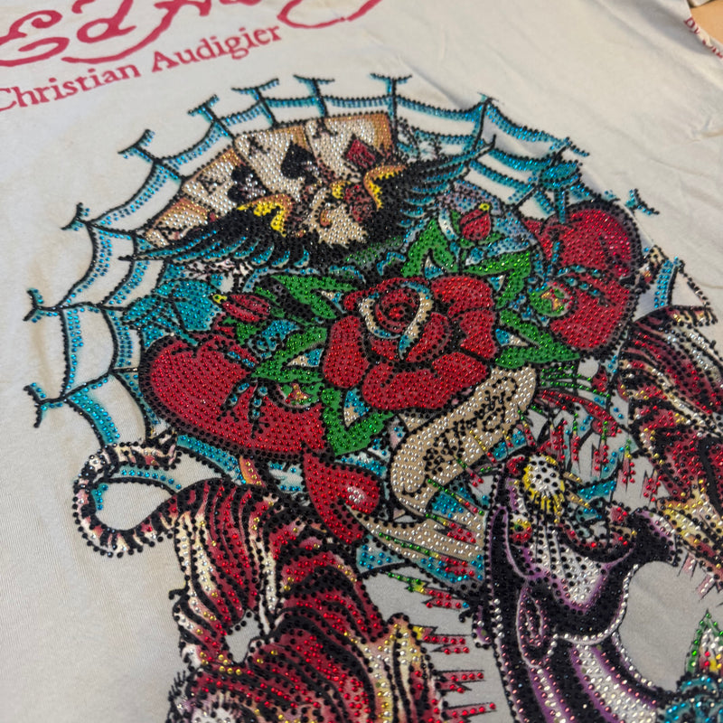 Detailansicht: Sourced limited accessories and clothes Ed Hardy y2k Aces Cather rhinestones tee – Logo, Nähte oder Material