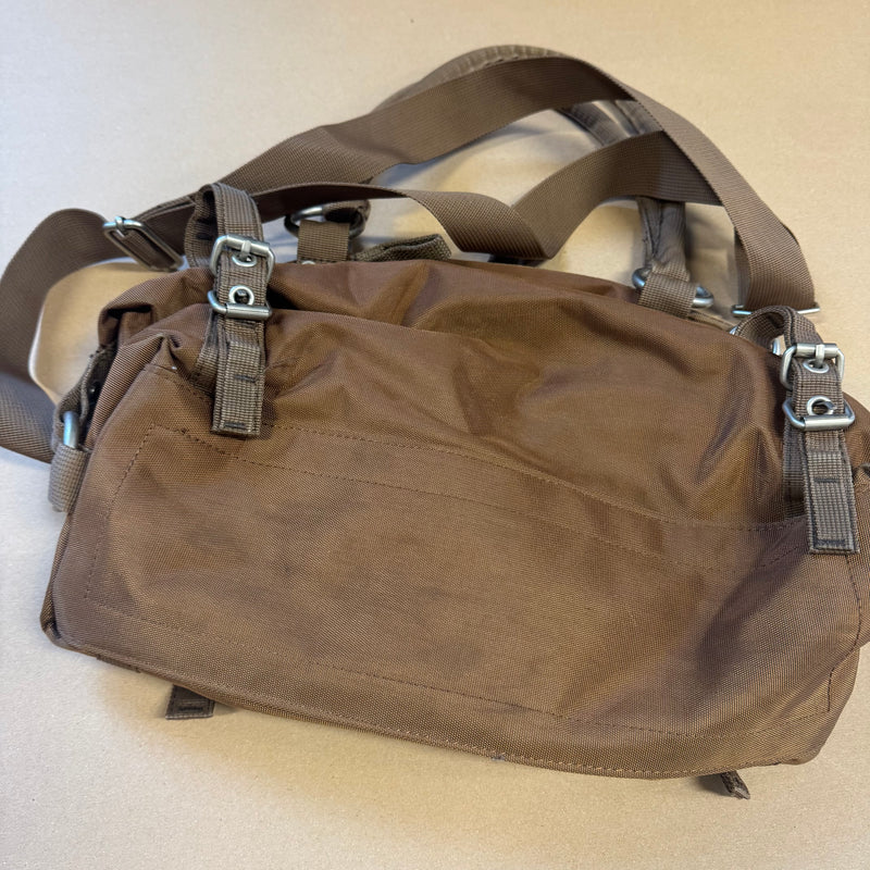 Detailansicht: Sourced limited accessories and clothes George Gina & Lucy Paradise Angel vintage bag – Logo, Nähte oder Material