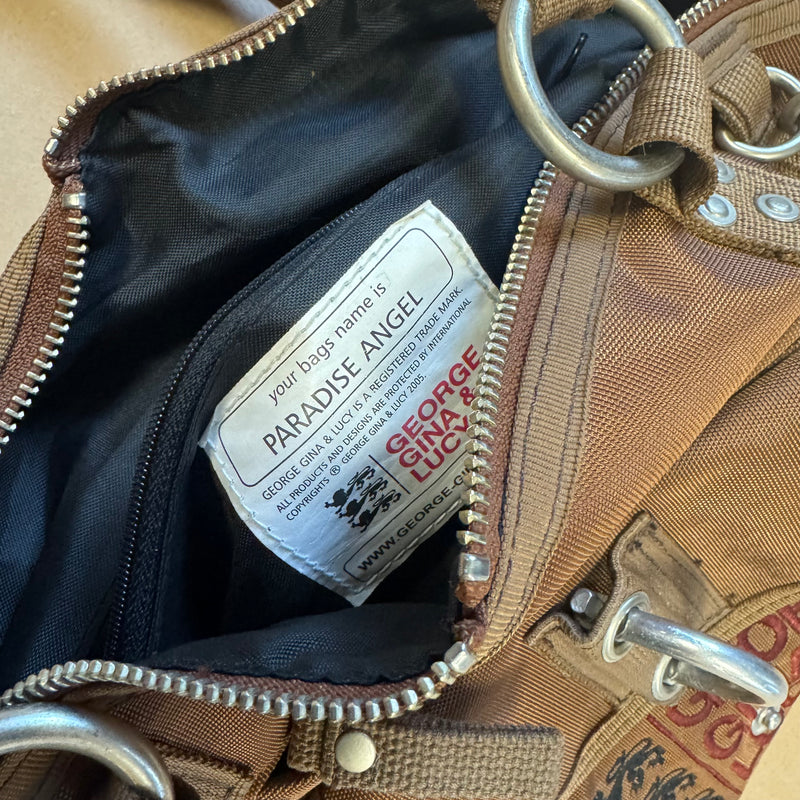 Detailansicht: Sourced limited accessories and clothes George Gina & Lucy Paradise Angel vintage bag – Logo, Nähte oder Material
