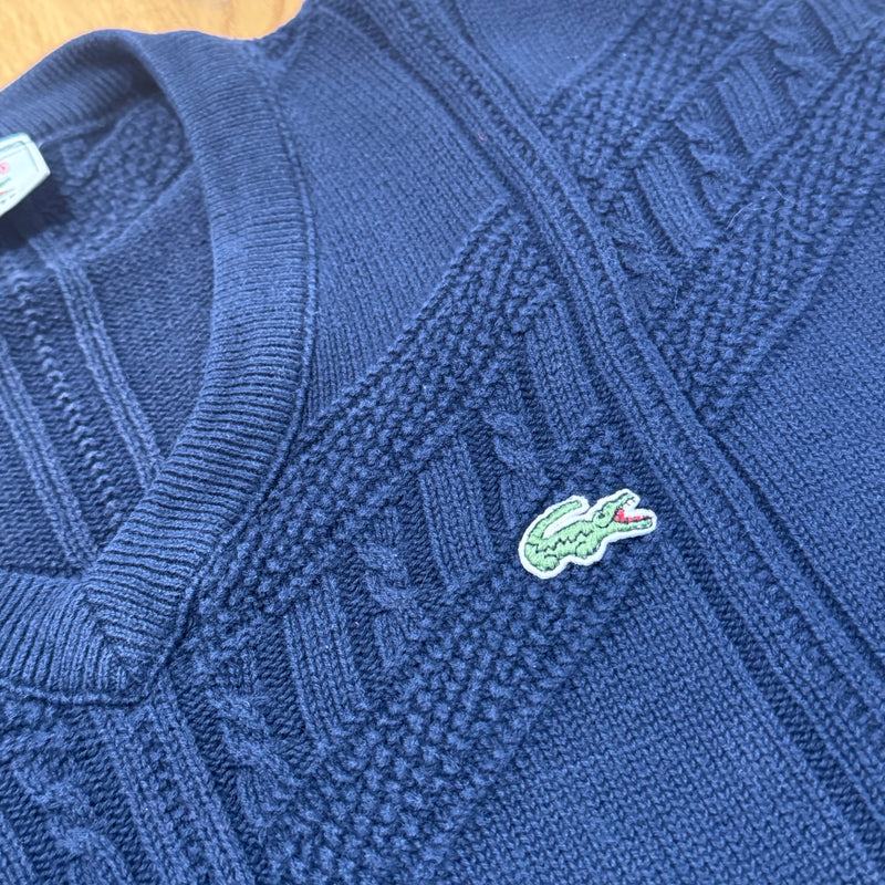 Detailansicht: Sourced limited accessories and clothes Lacoste vintage knitted sweatshirt – Logo, Nähte oder Material