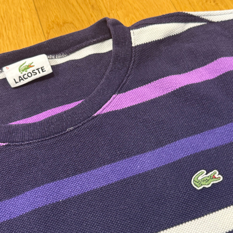 Detailansicht: Sourced limited accessories and clothes Lacoste vintage purple striped sweatshirt – Logo, Nähte oder Material